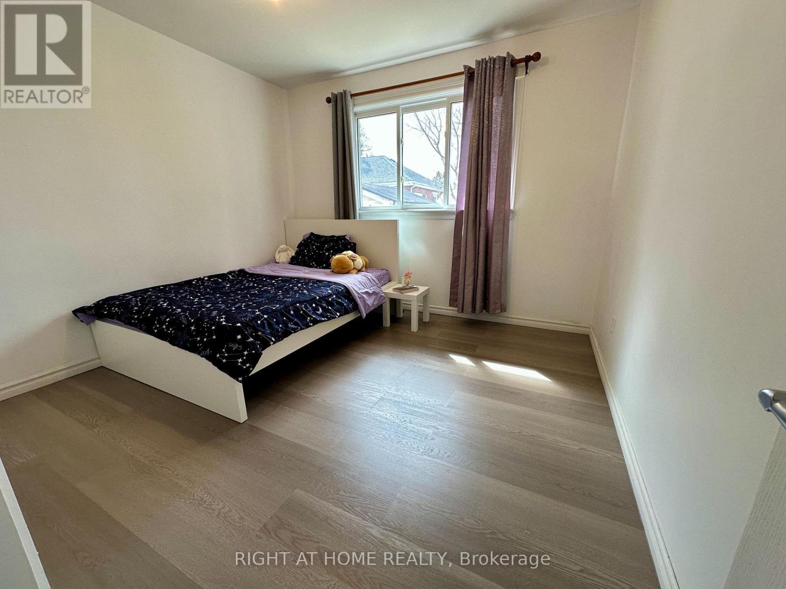 16 Rowanwood Avenue, Brant, Ontario  N3S 7B6 - Photo 17 - X12935932