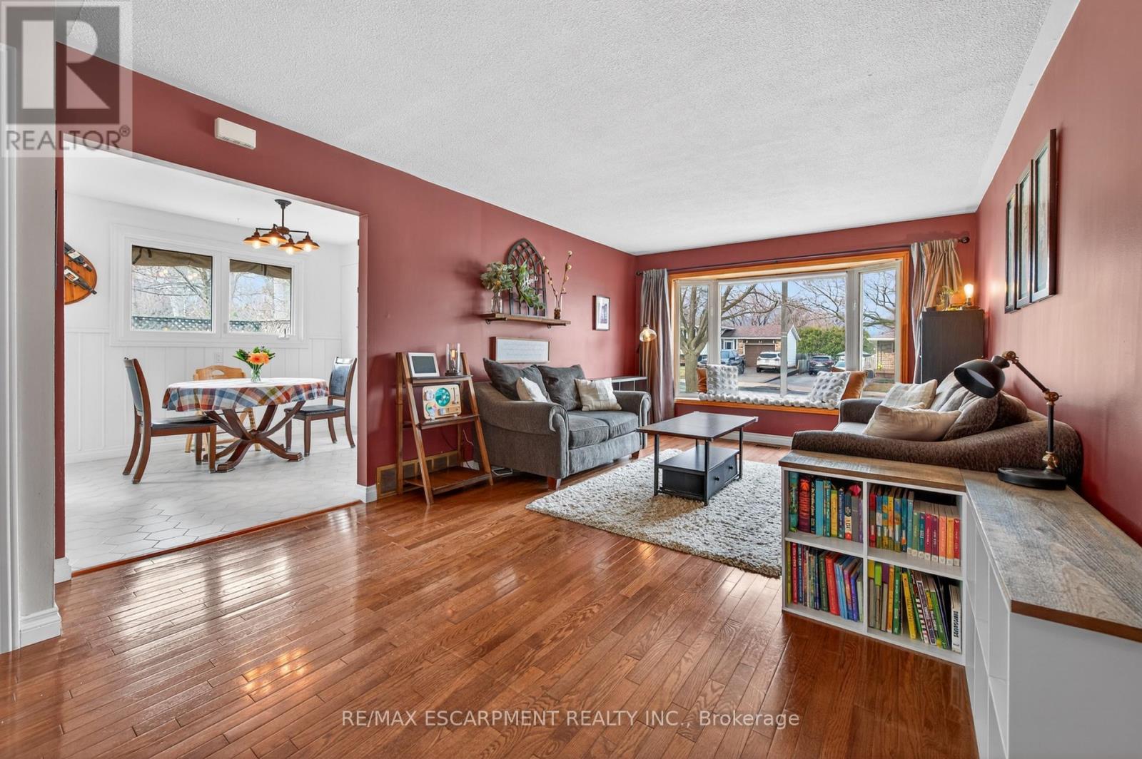 51 Elgar Avenue, Hamilton, Ontario  L9C 4E3 - Photo 15 - X12935940