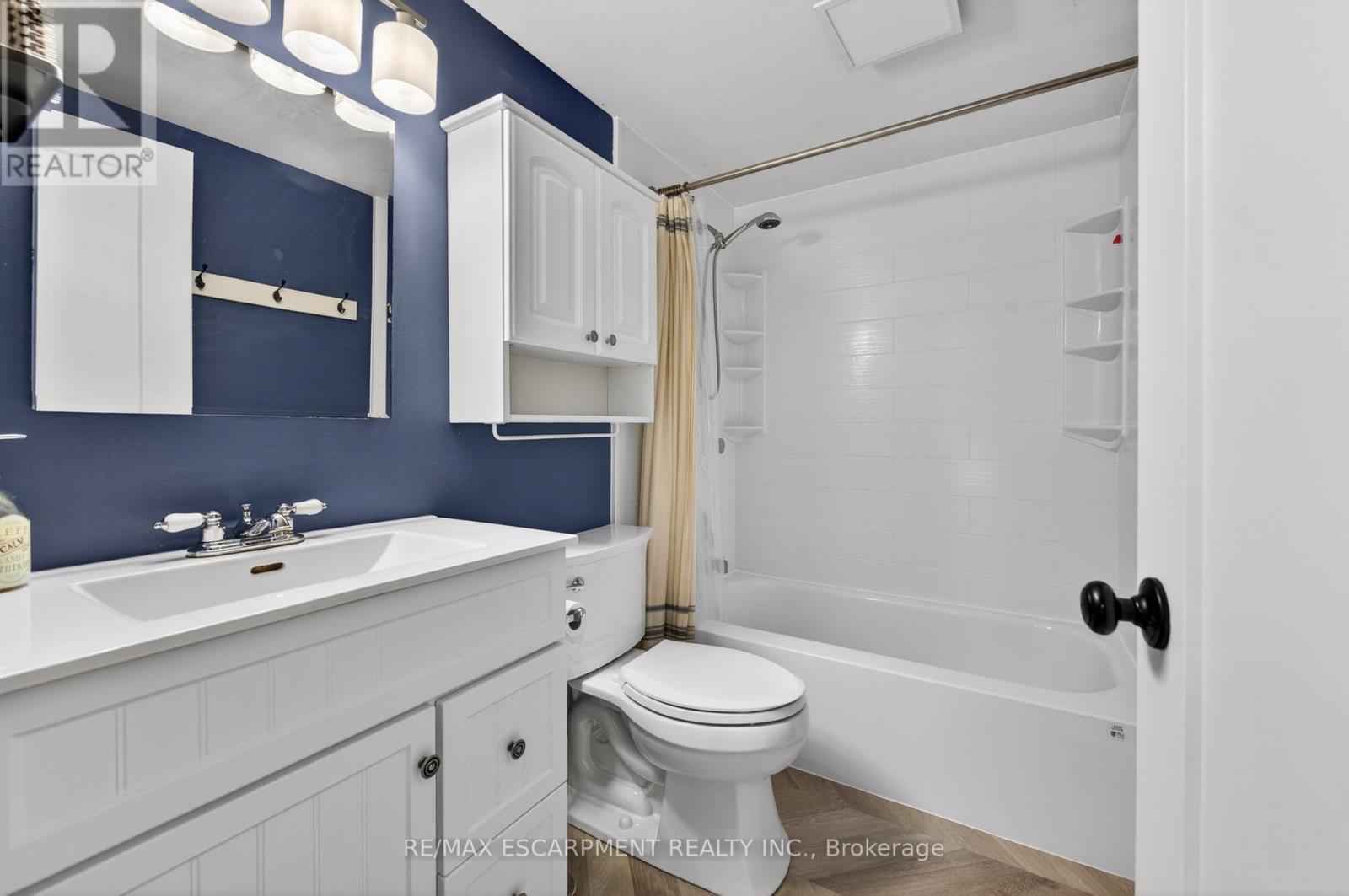 51 Elgar Avenue, Hamilton, Ontario  L9C 4E3 - Photo 22 - X12935940