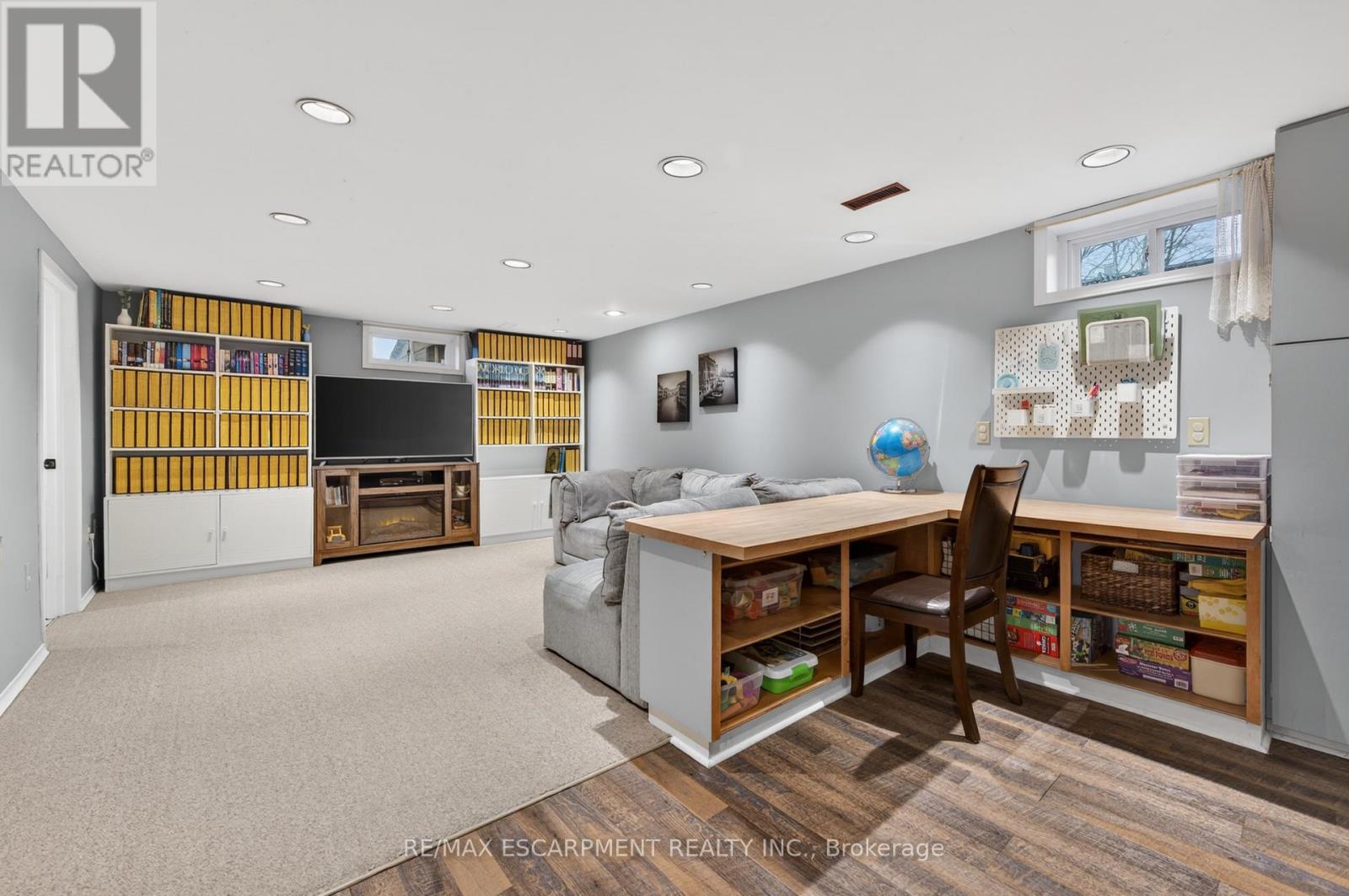 51 Elgar Avenue, Hamilton, Ontario  L9C 4E3 - Photo 26 - X12935940