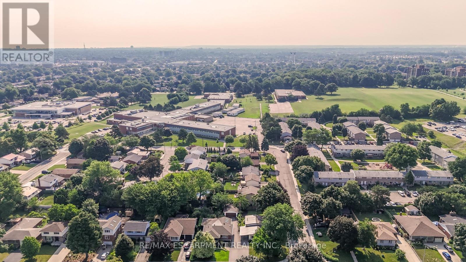 51 Elgar Avenue, Hamilton, Ontario  L9C 4E3 - Photo 50 - X12935940