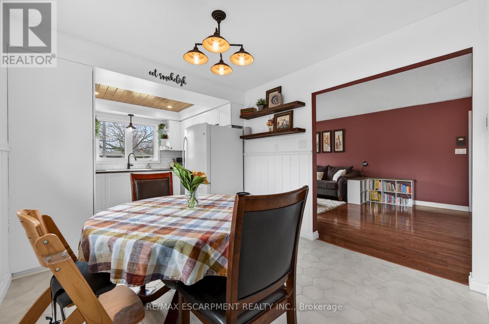 51 Elgar Avenue, Hamilton, Ontario  L9C 4E3 - Photo 7 - X12935940