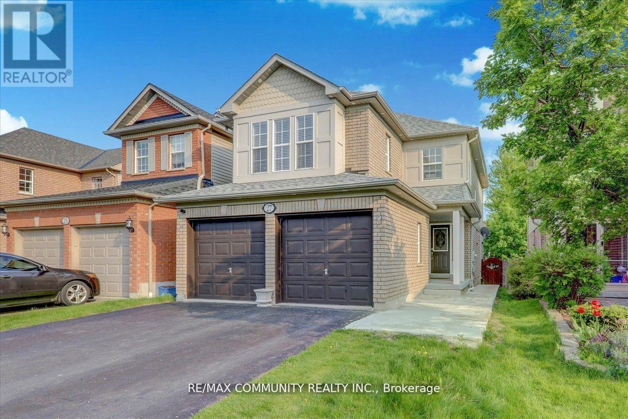 27 MERCHANT AVENUE, Whitby, Ontario