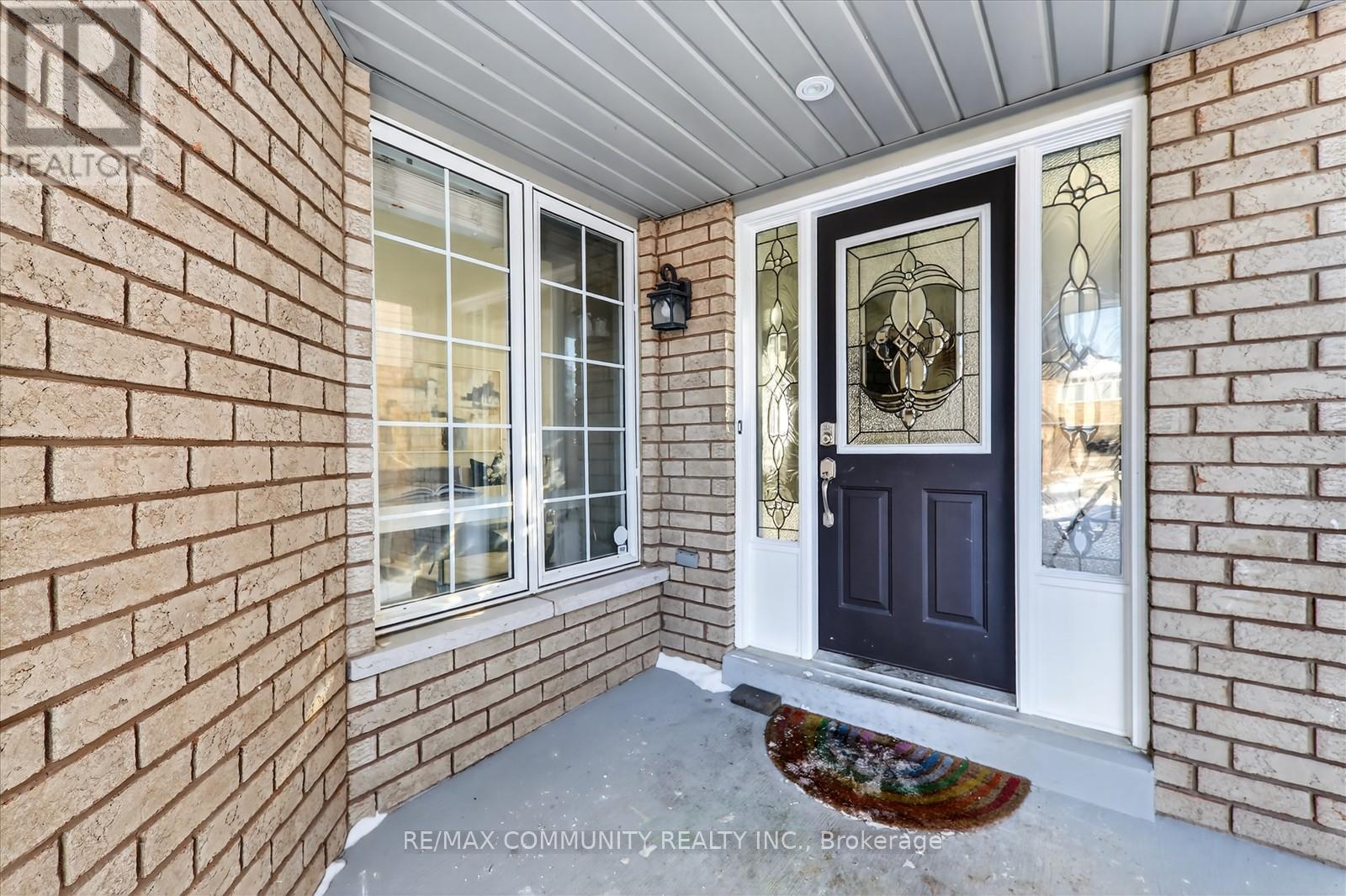 27 Merchant Avenue, Whitby, Ontario  L1P 1S2 - Photo 4 - E12932046