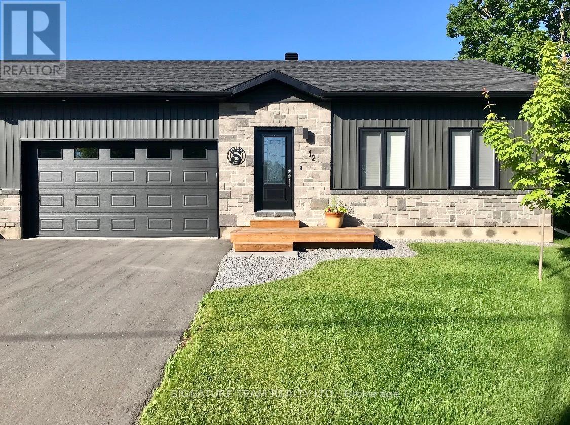 12 SIMPSON STREET, Whitewater Region, Ontario