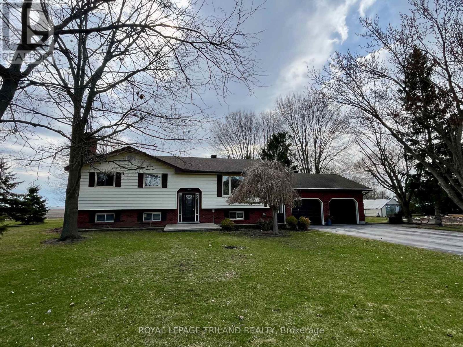 191 South Street, Southwest Middlesex, Ontario  N0L 1M0 - Photo 38 - X12776518