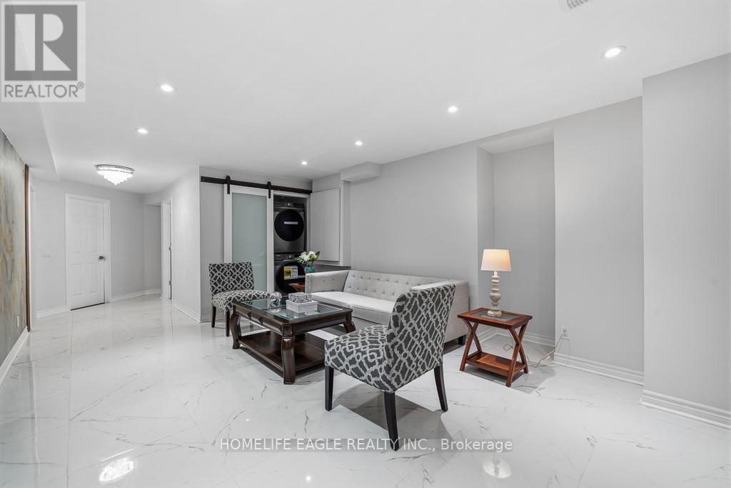 71 Woodhaven Avenue, Aurora, Ontario  L4G 3Y2 - Photo 24 - N12926060