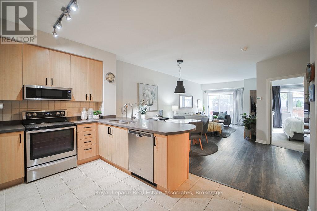 107 - 80 Port Street E, Mississauga, Ontario  L5G 4V6 - Photo 6 - W12801552