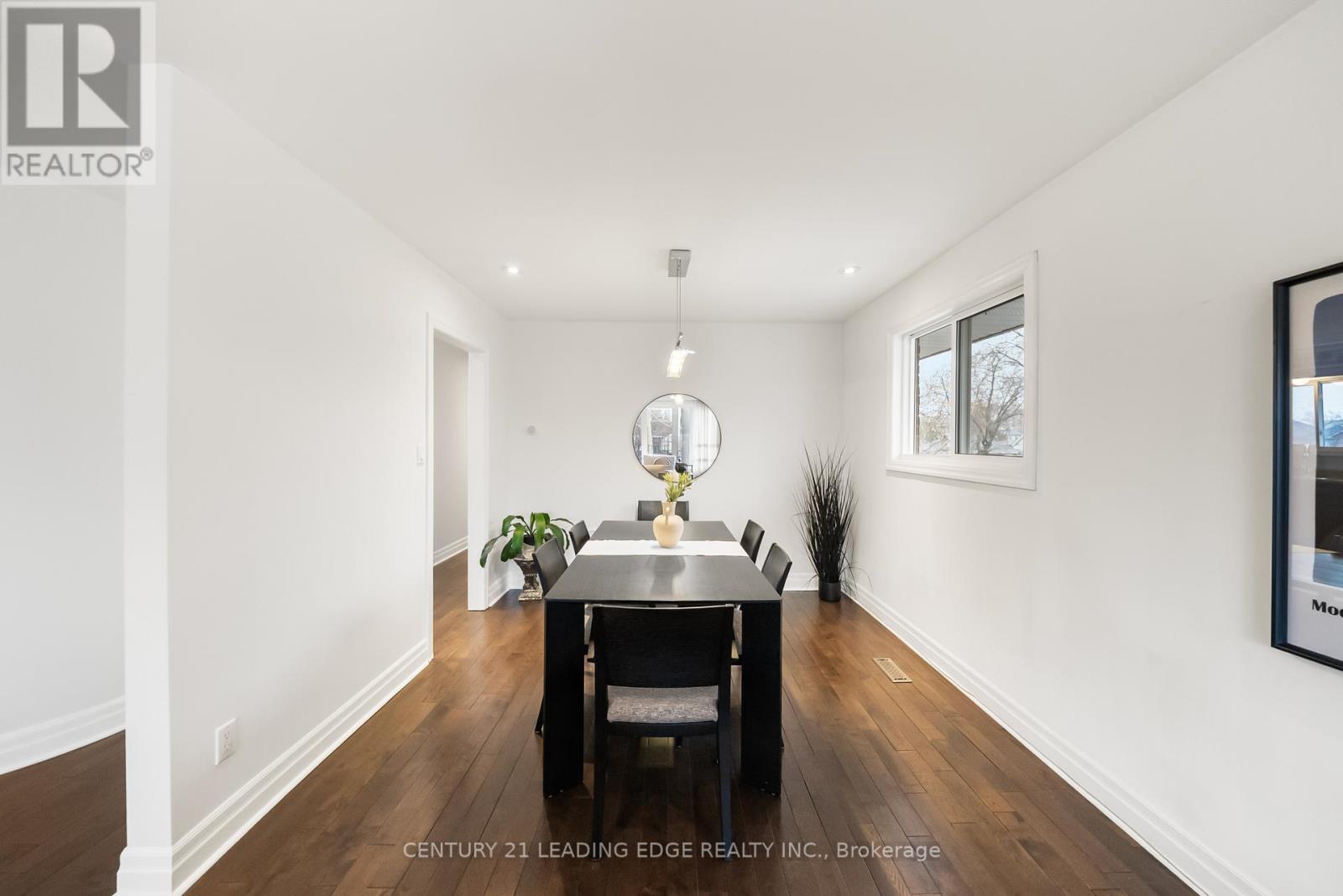 1050 Alexandra Avenue, Mississauga, Ontario  L5E 1Z8 - Photo 10 - W12930872