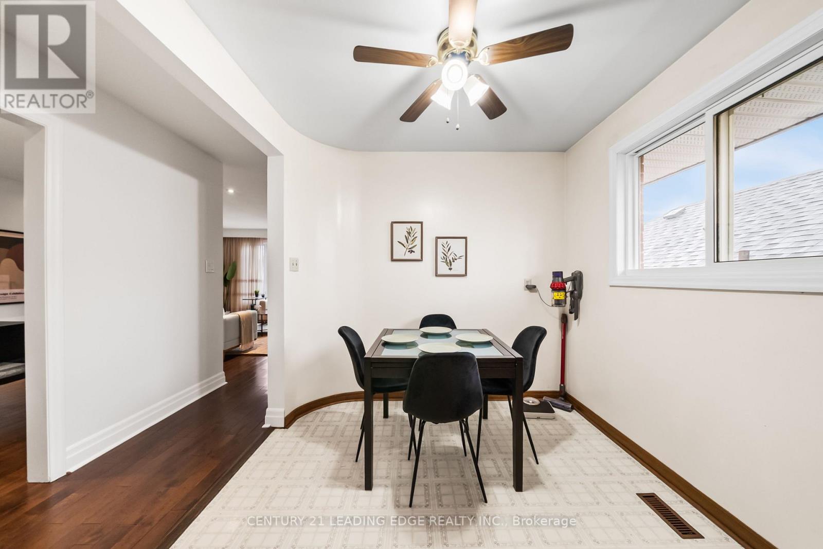 1050 Alexandra Avenue, Mississauga, Ontario  L5E 1Z8 - Photo 14 - W12930872