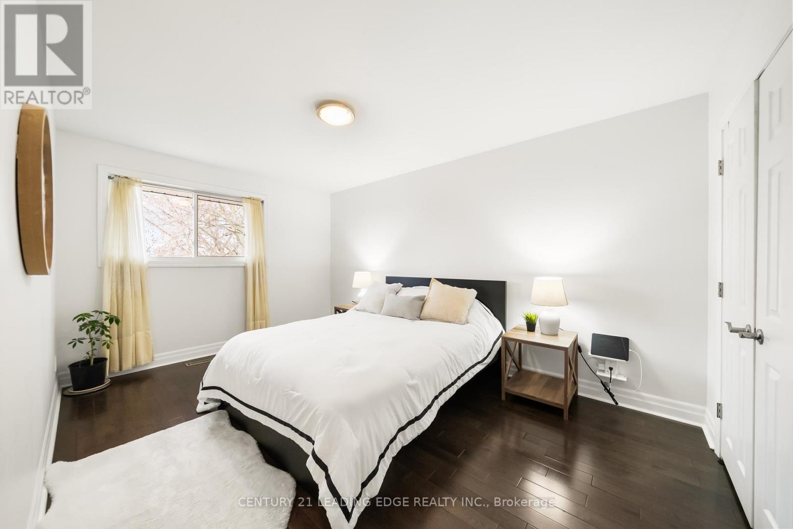 1050 Alexandra Avenue, Mississauga, Ontario  L5E 1Z8 - Photo 20 - W12930872