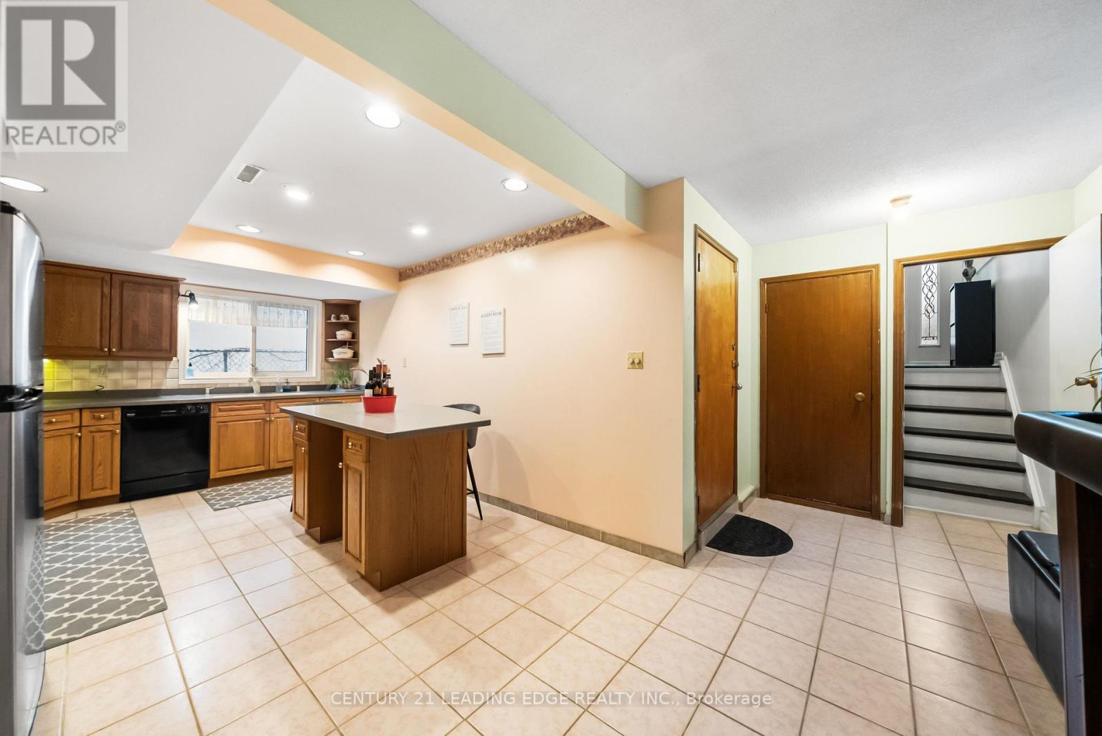 1050 Alexandra Avenue, Mississauga, Ontario  L5E 1Z8 - Photo 30 - W12930872