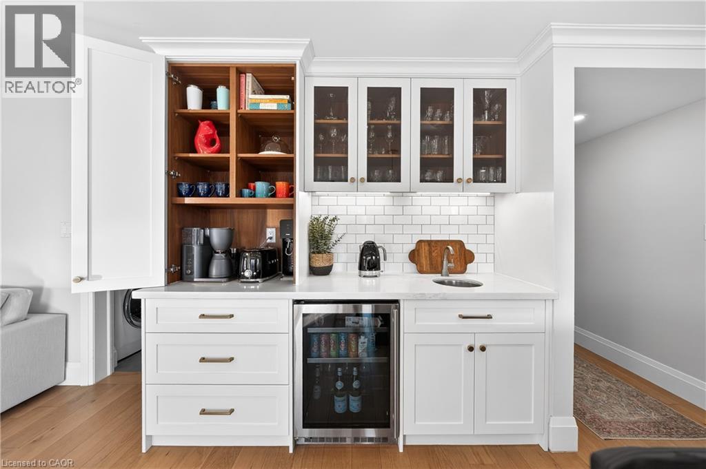 553 Sandbrooke Court, Waterloo, Ontario  N2T 2H4 - Photo 15 - 40815842