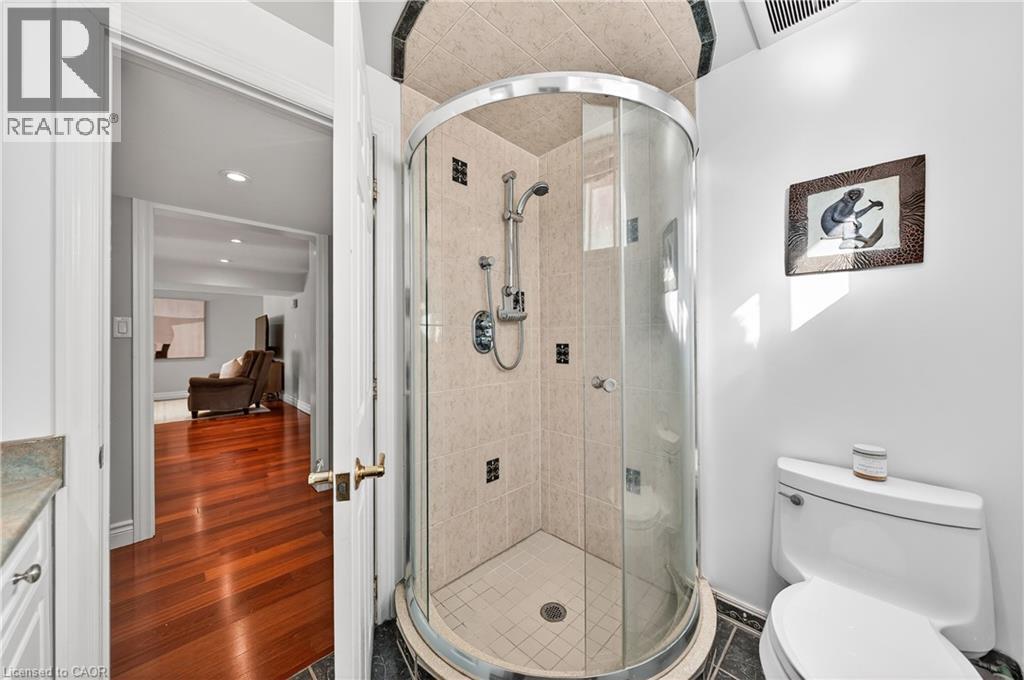 553 Sandbrooke Court, Waterloo, Ontario  N2T 2H4 - Photo 39 - 40815842