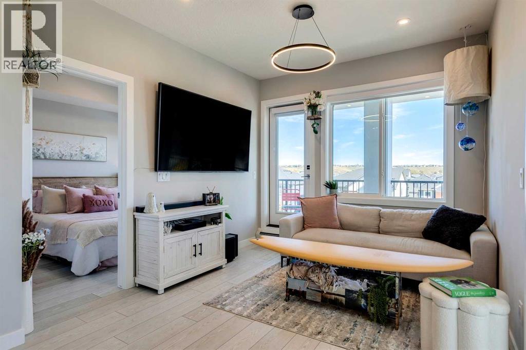 1305, 111 Wolf Creek Drive SE, Calgary, Alberta  T2X 5X2 - Photo 5 - A2259733