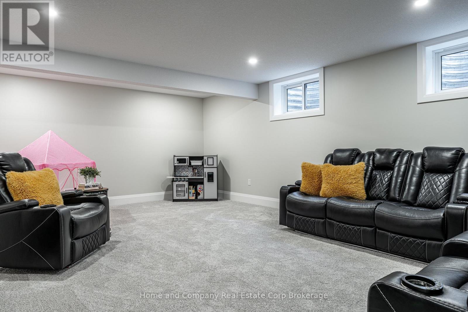 121 Glass Street, St. Marys, Ontario  N4X 0C1 - Photo 34 - X12661970