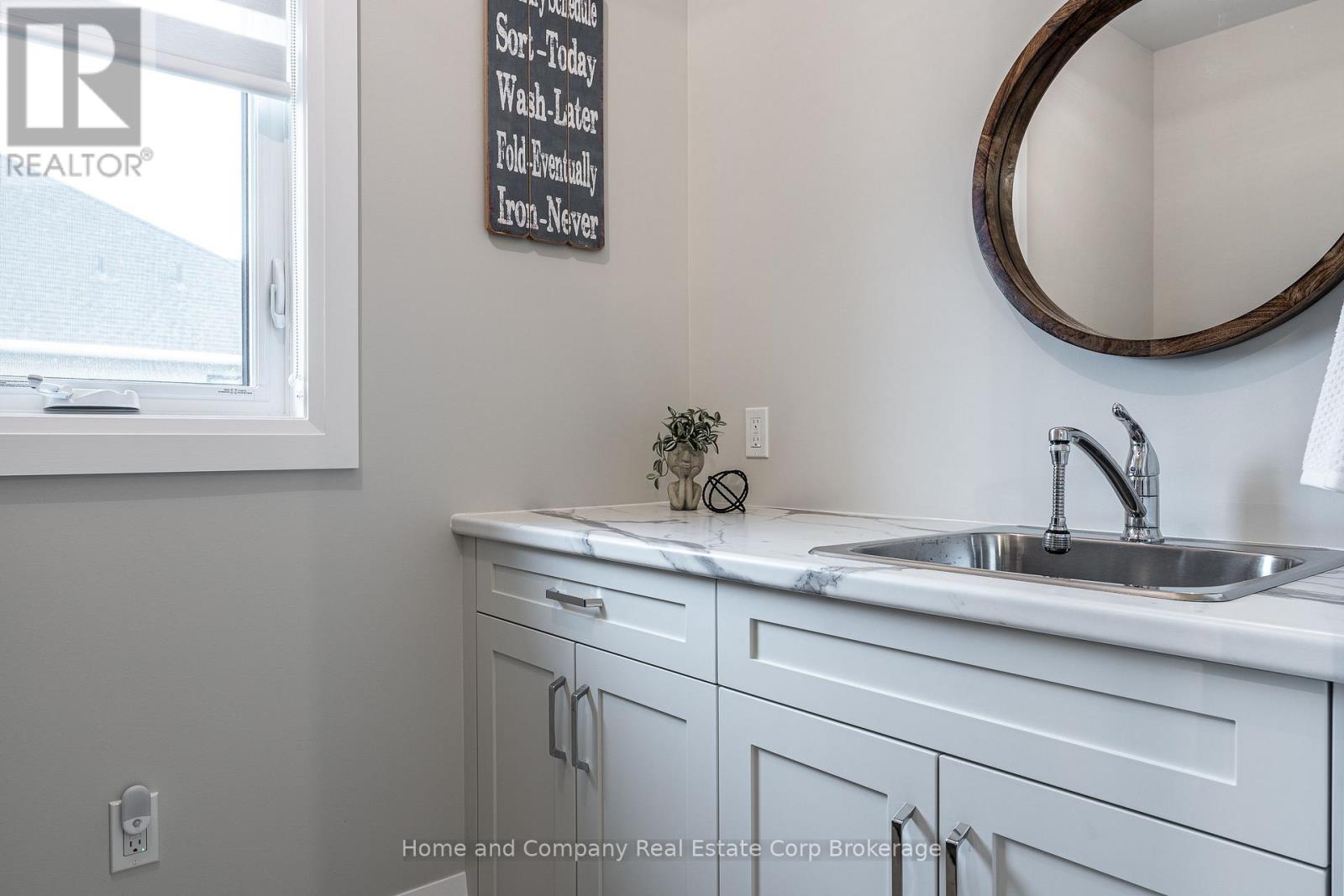 121 Glass Street, St. Marys, Ontario  N4X 0C1 - Photo 8 - X12661970