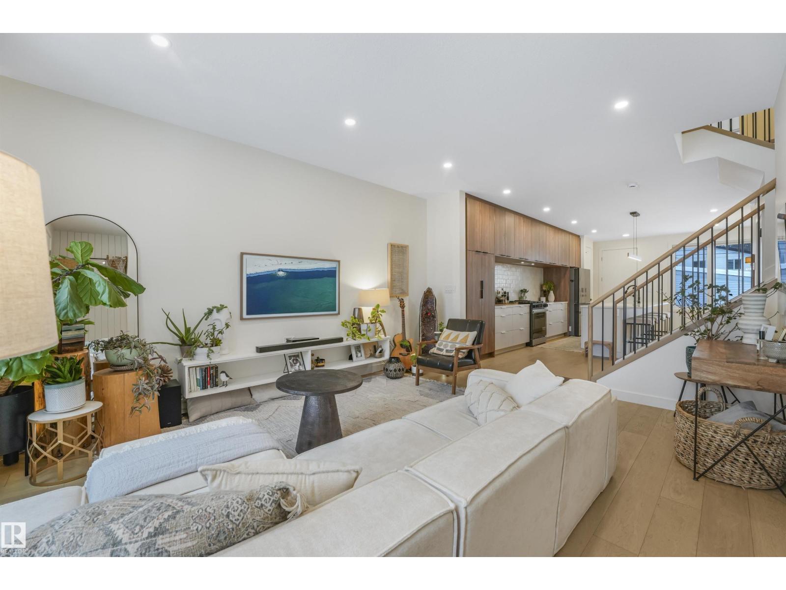 8634 79 ST NW, Edmonton, Alberta