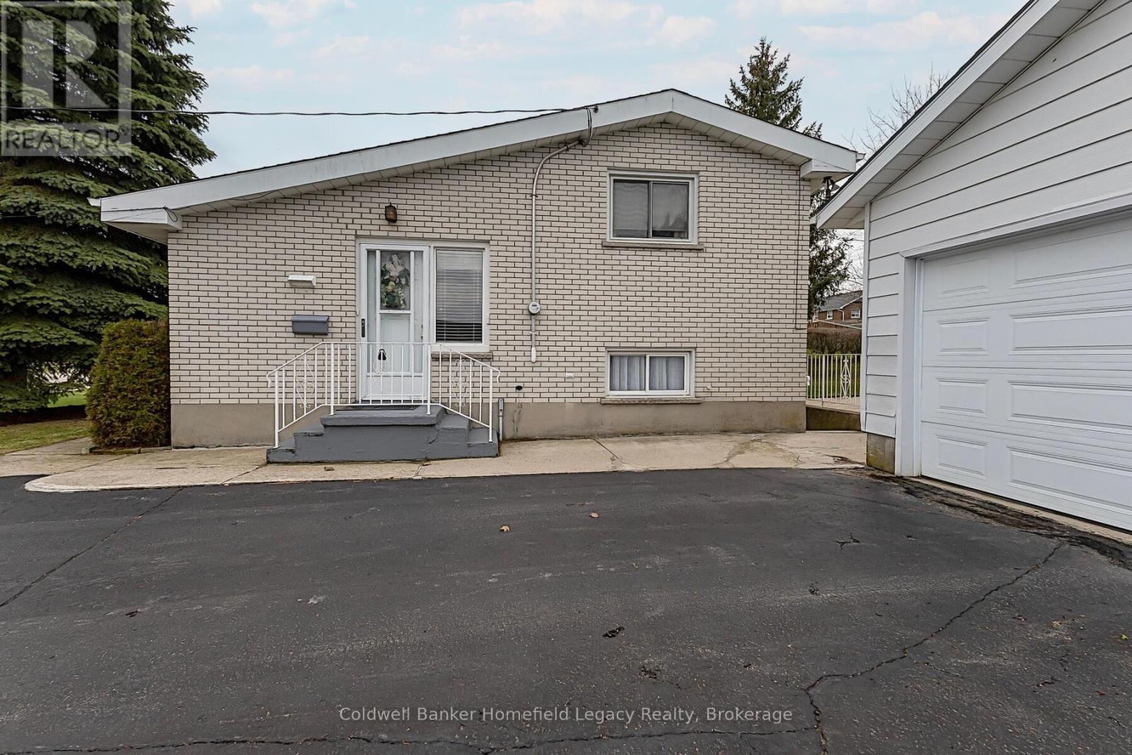 94 William Street N, St. Marys, Ontario  N4X 1B8 - Photo 7 - X12771056