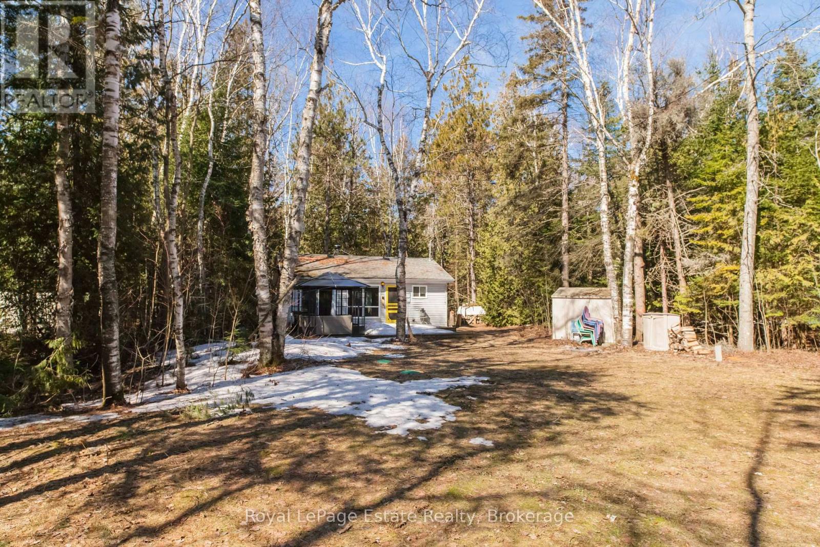 49 Thompson Avenue, Native Leased Lands, Ontario  N0H 2G0 - Photo 5 - X12933980