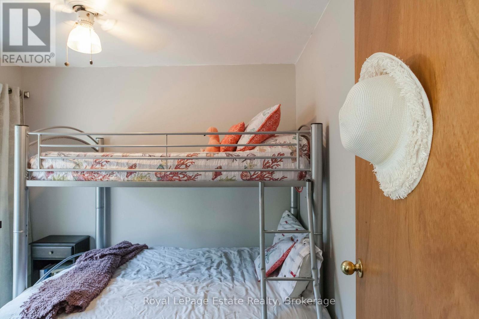 49 Thompson Avenue, Native Leased Lands, Ontario  N0H 2G0 - Photo 12 - X12933980