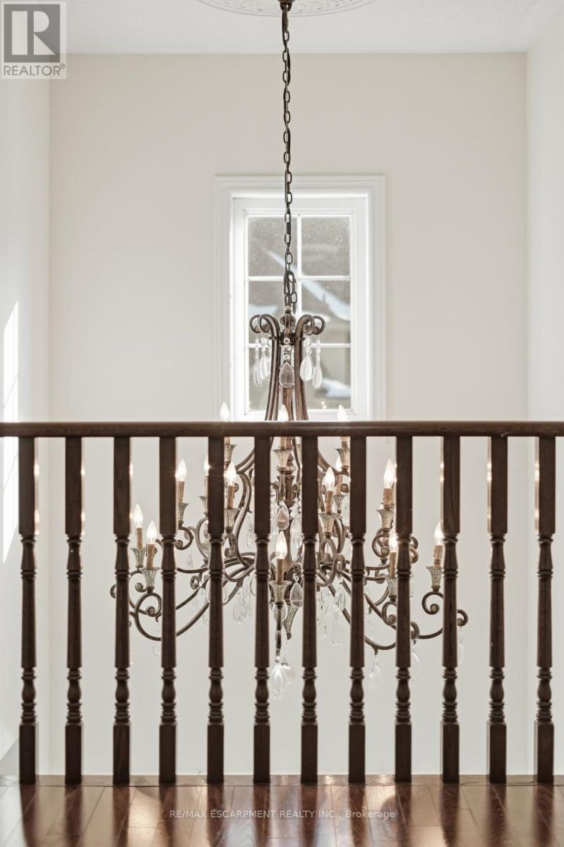 3071 Jenn Avenue, Burlington, Ontario  L7M 0C7 - Photo 21 - W12824676