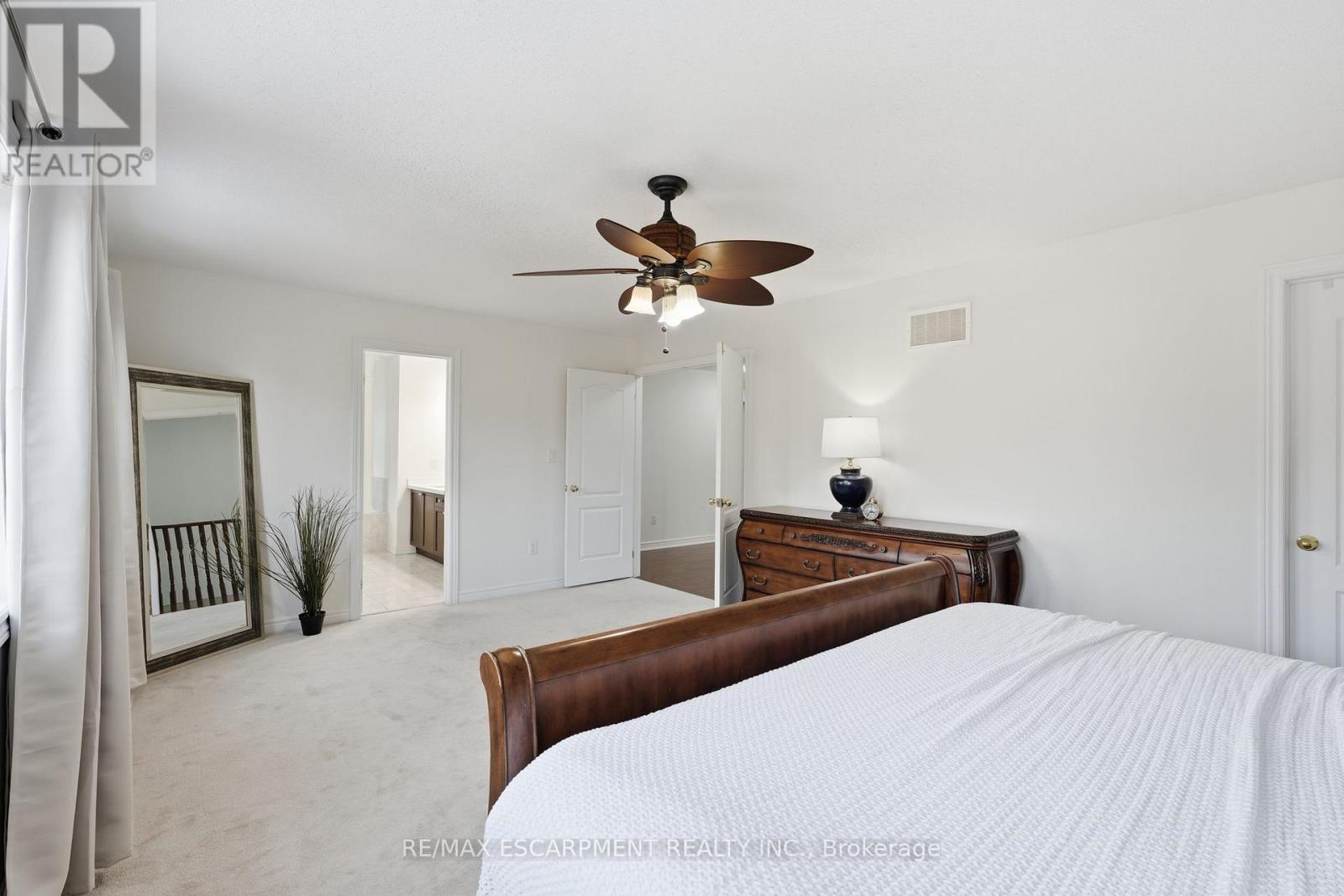 3071 Jenn Avenue, Burlington, Ontario  L7M 0C7 - Photo 24 - W12824676