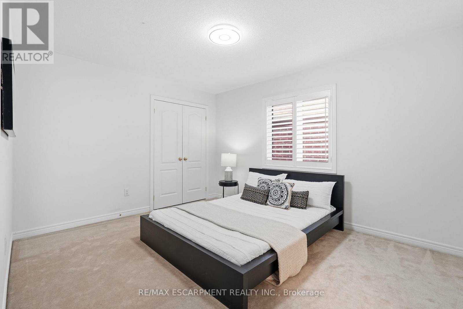 3071 Jenn Avenue, Burlington, Ontario  L7M 0C7 - Photo 35 - W12824676