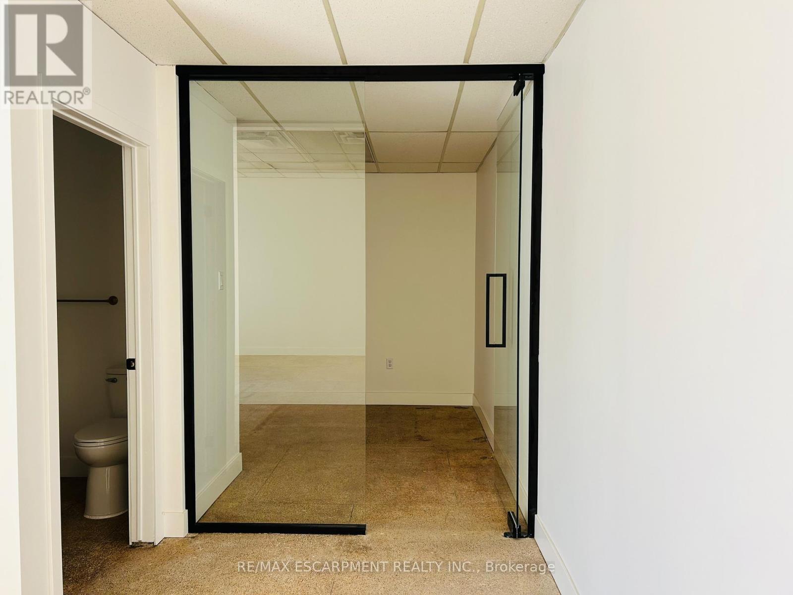 707 Barton Street E, Hamilton, Ontario  L8L 3A5 - Photo 5 - X12749542