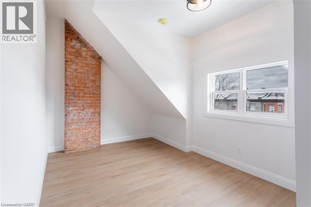 113 Catharine Street N Unit# 3, Hamilton, Ontario  L8R 1J5 - Photo 12 - 40816192