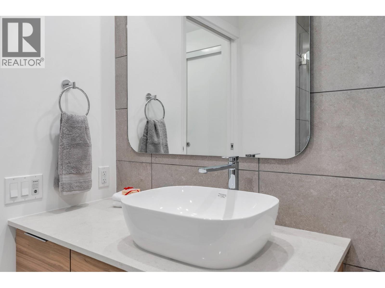 109 2325 Emery Court, North Vancouver, British Columbia  V7J 0E8 - Photo 18 - R3104646