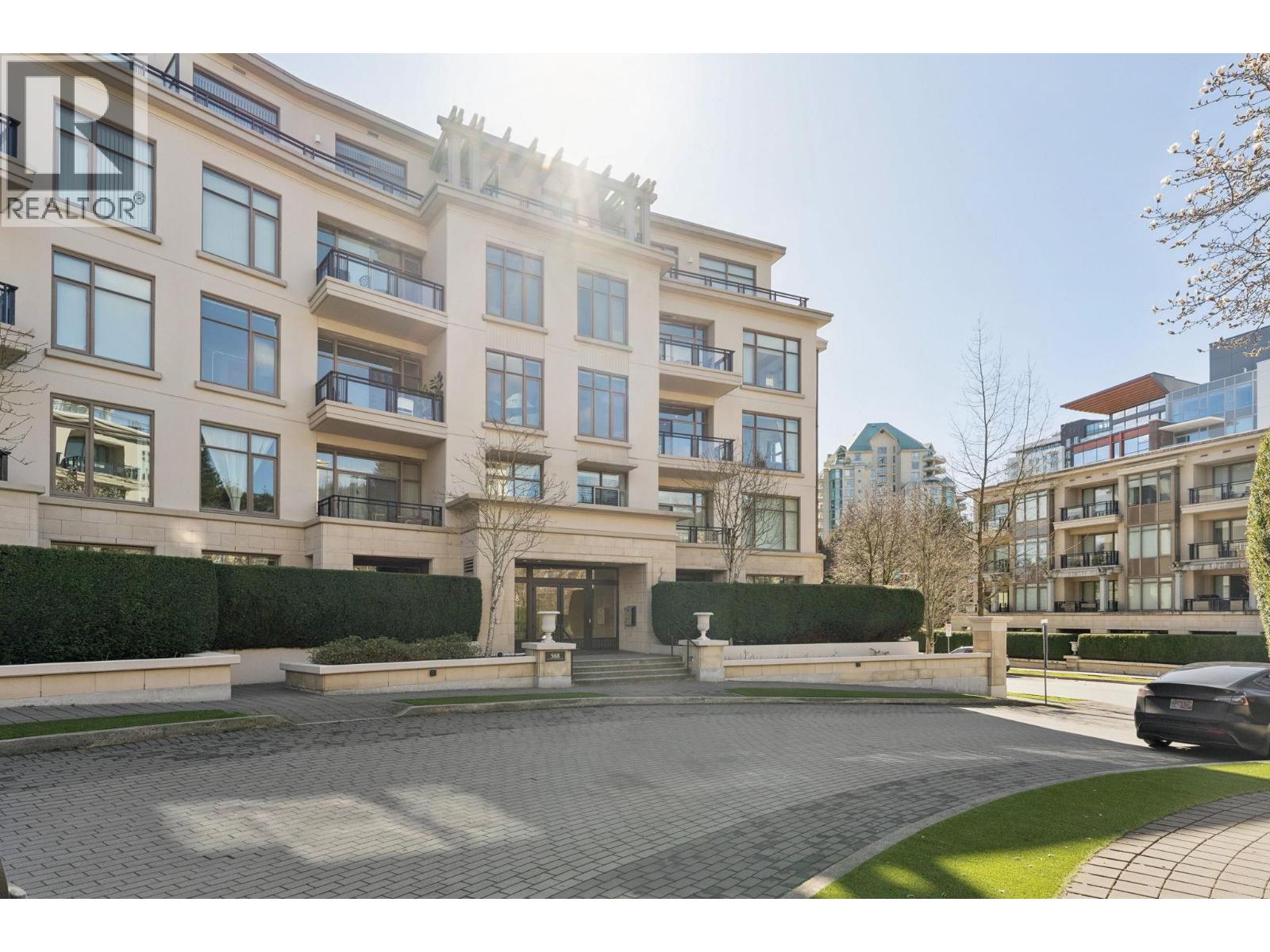 300 568 Waters Edge Crescent, West Vancouver, British Columbia  V7T 0A2 - Photo 32 - R3104648