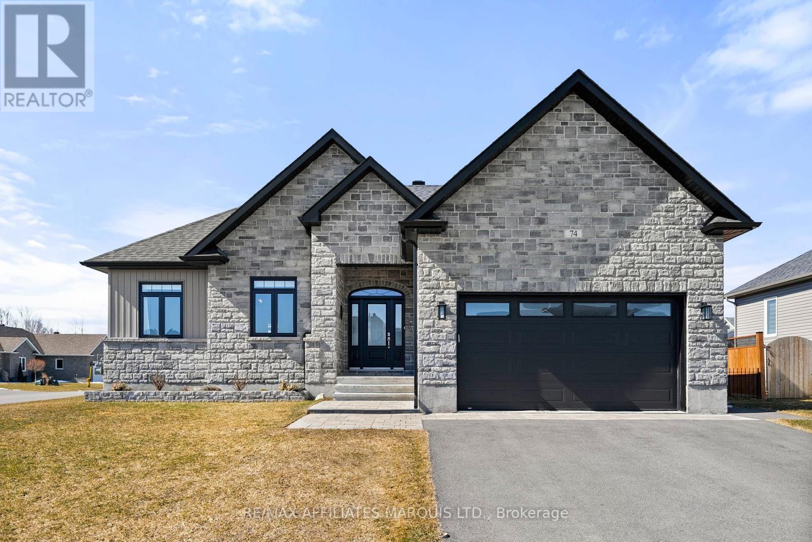 74 JIM BROWNELL BOULEVARD, South Stormont, Ontario