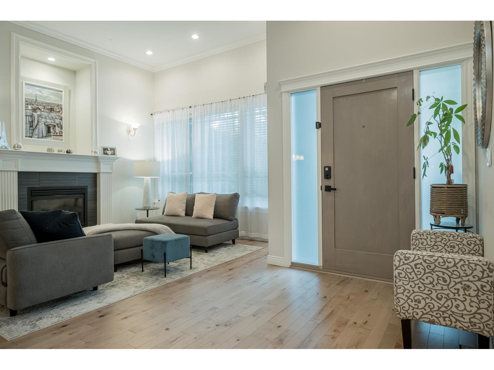 2966 147a Street, Surrey, British Columbia V4P 3E6 - Photo 3 - R3104524