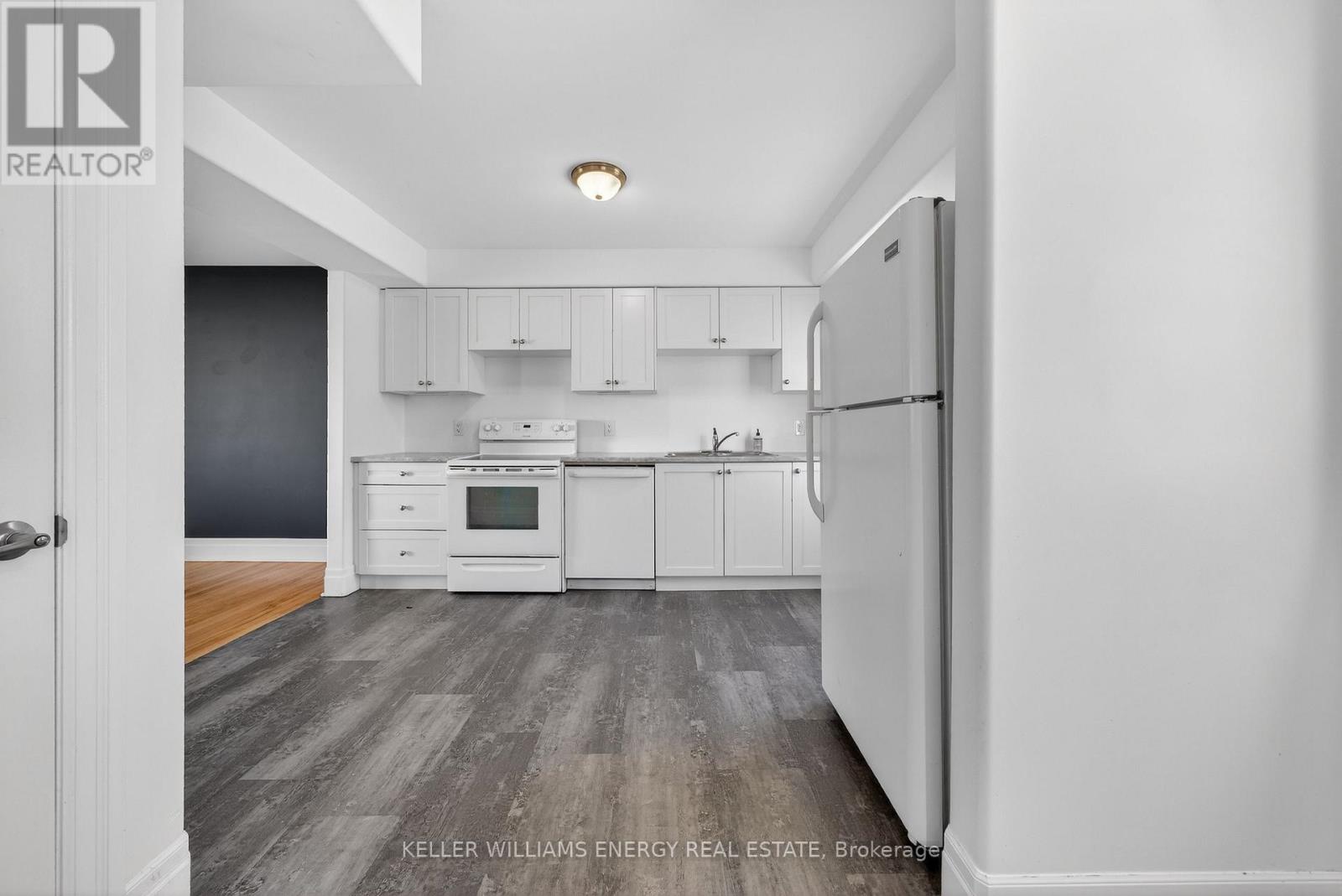 1 Diver Belt Drive, Prince Edward County, Ontario  K0K 2T0 - Photo 11 - X12935964