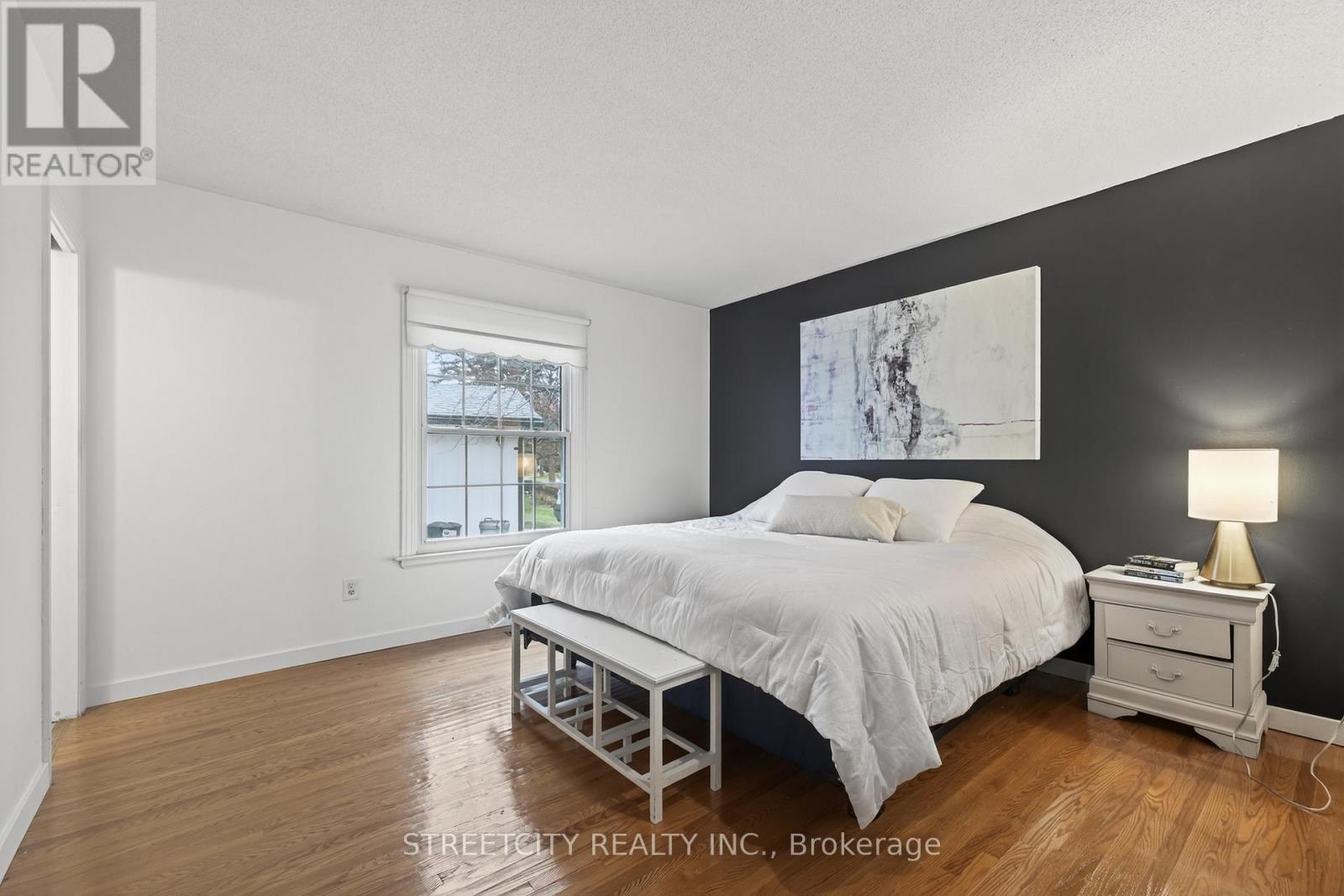 696 Village Green Avenue, London South, Ontario  N6K 1H1 - Photo 26 - X12935976