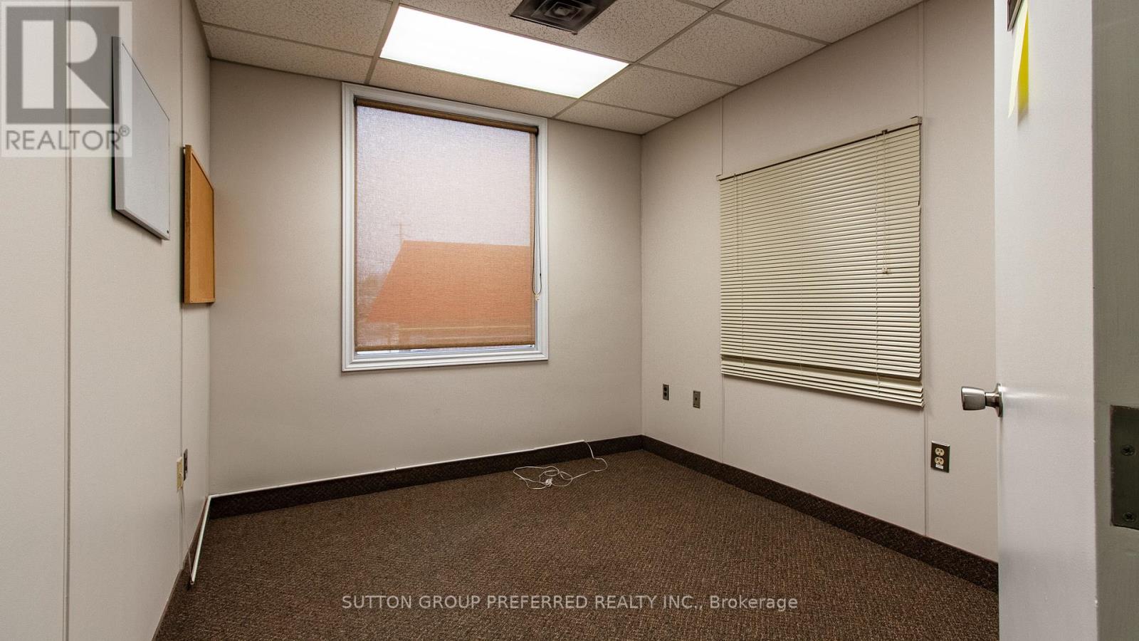 520 Hamilton Road, London East, Ontario  N5Z 1S4 - Photo 32 - X12935990