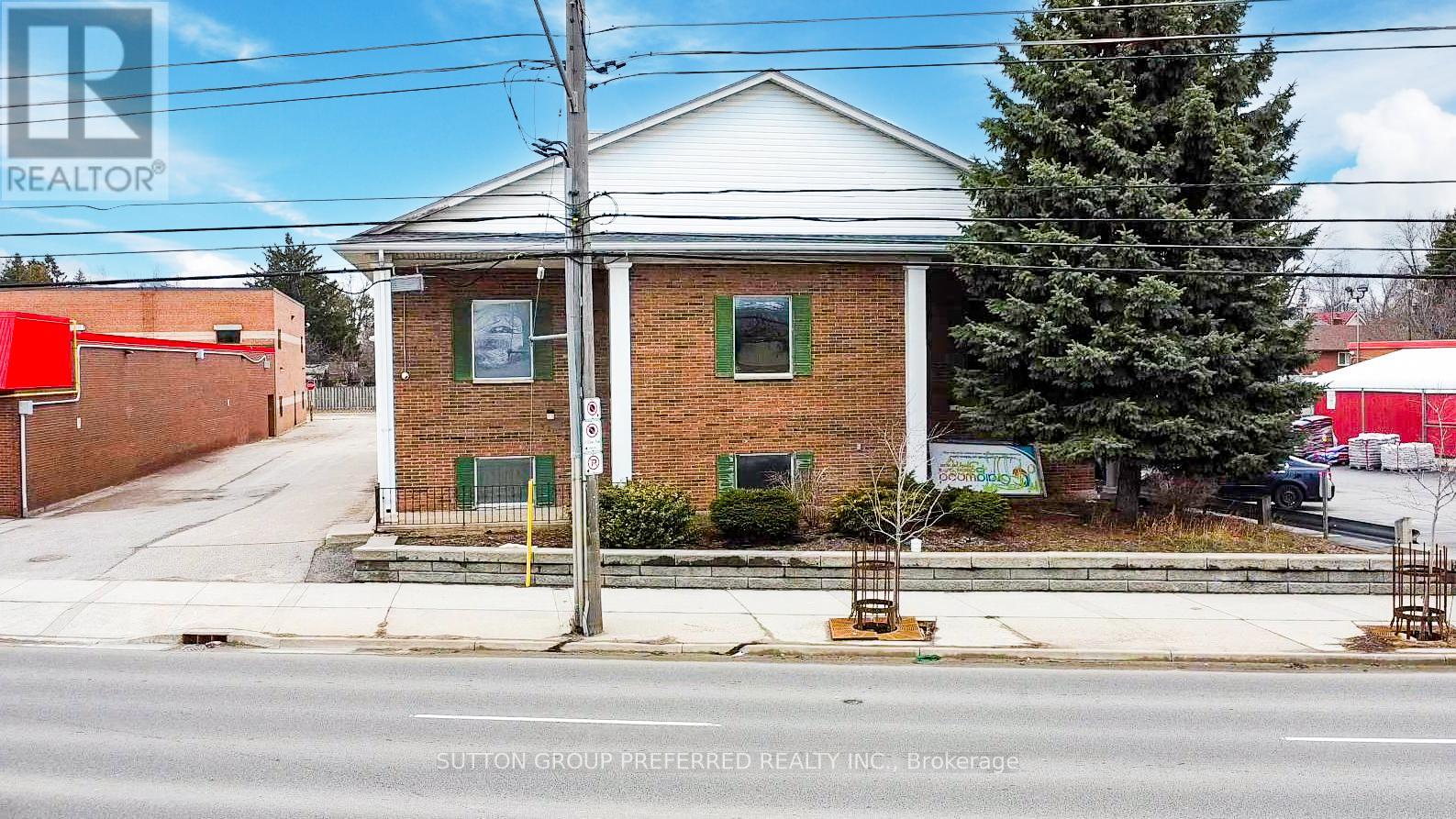 520 Hamilton Road, London East, Ontario  N5Z 1S4 - Photo 4 - X12935990