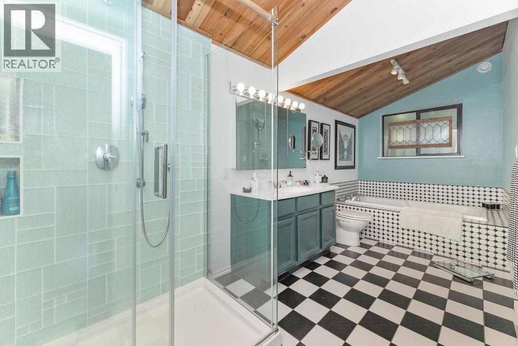 1419 Chaster Road, Gibsons, British Columbia  V0N 1V5 - Photo 18 - R3104650