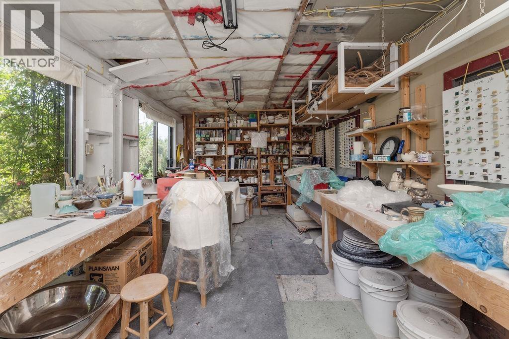 1419 Chaster Road, Gibsons, British Columbia  V0N 1V5 - Photo 28 - R3104650