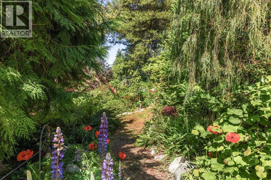 1419 Chaster Road, Gibsons, British Columbia  V0N 1V5 - Photo 36 - R3104650