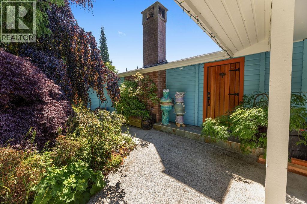 1419 Chaster Road, Gibsons, British Columbia  V0N 1V5 - Photo 38 - R3104650