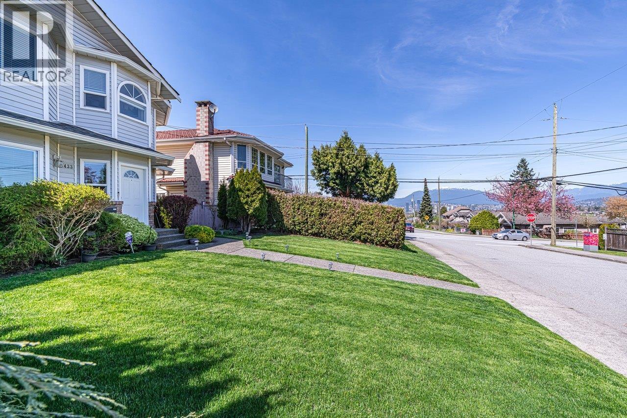 5433 Elsom Avenue, Burnaby, British Columbia  V5H 2Z7 - Photo 3 - R3104651