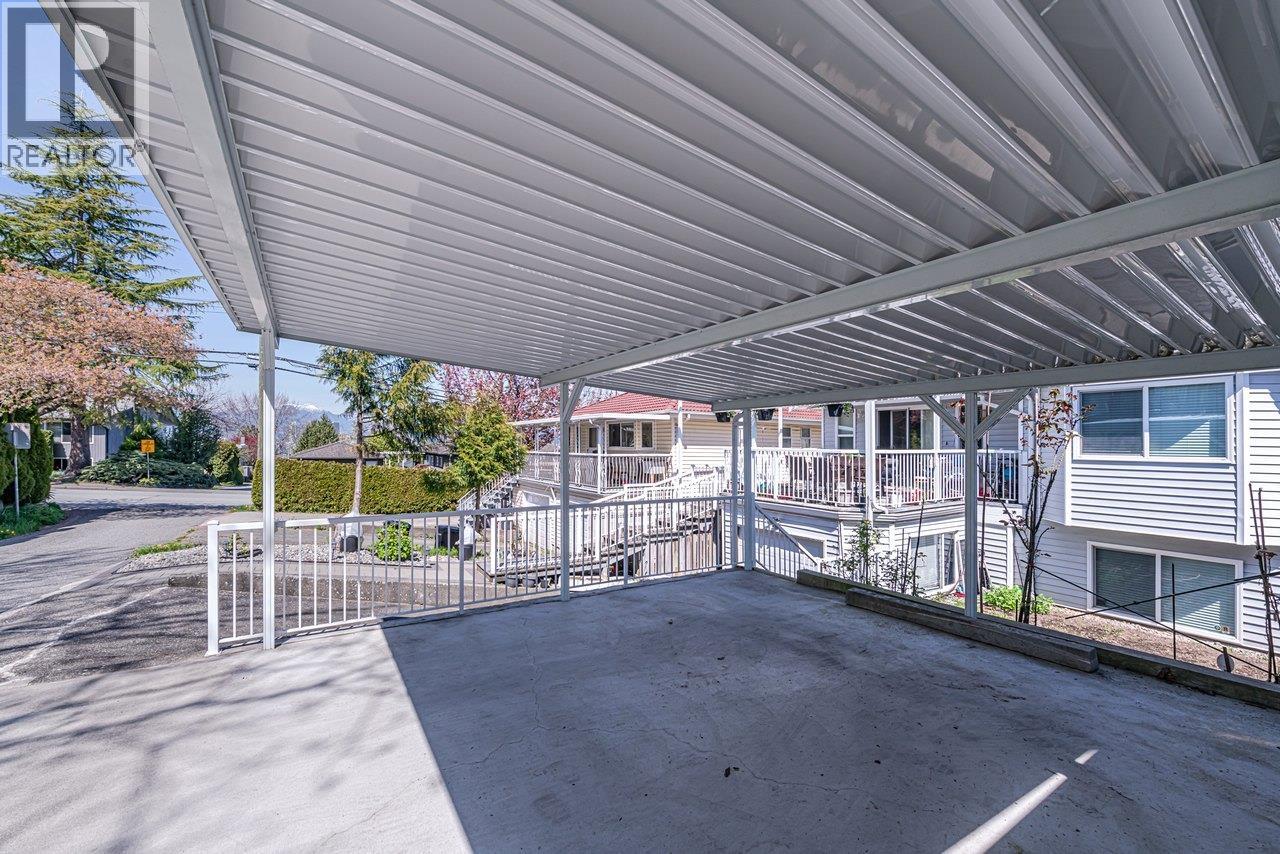 5433 Elsom Avenue, Burnaby, British Columbia  V5H 2Z7 - Photo 6 - R3104651