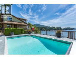 4836 SINCLAIR BAY ROAD, Pender Harbour, British Columbia