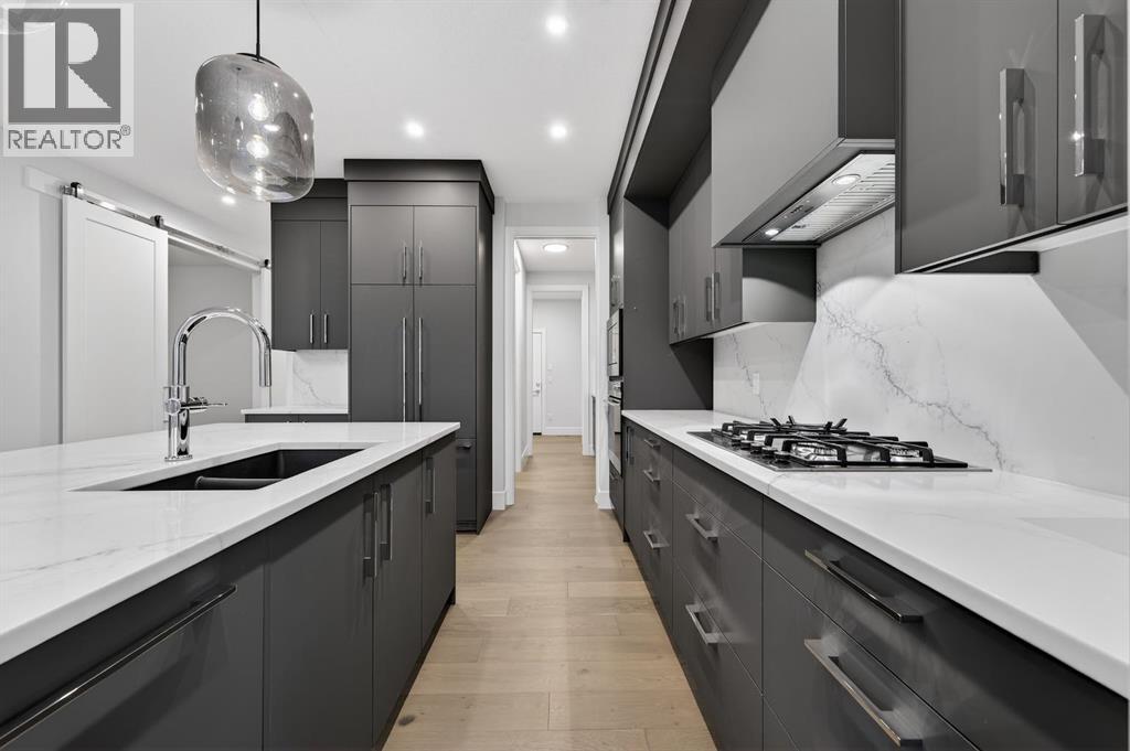 62 Westland Park Sw, Calgary, Alberta  T3H 0W1 - Photo 6 - A2281269