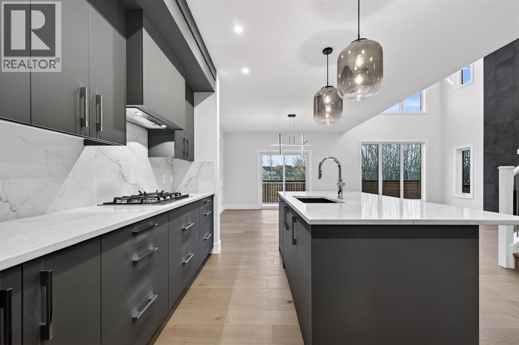 62 Westland Park Sw, Calgary, Alberta  T3H 0W1 - Photo 9 - A2281269