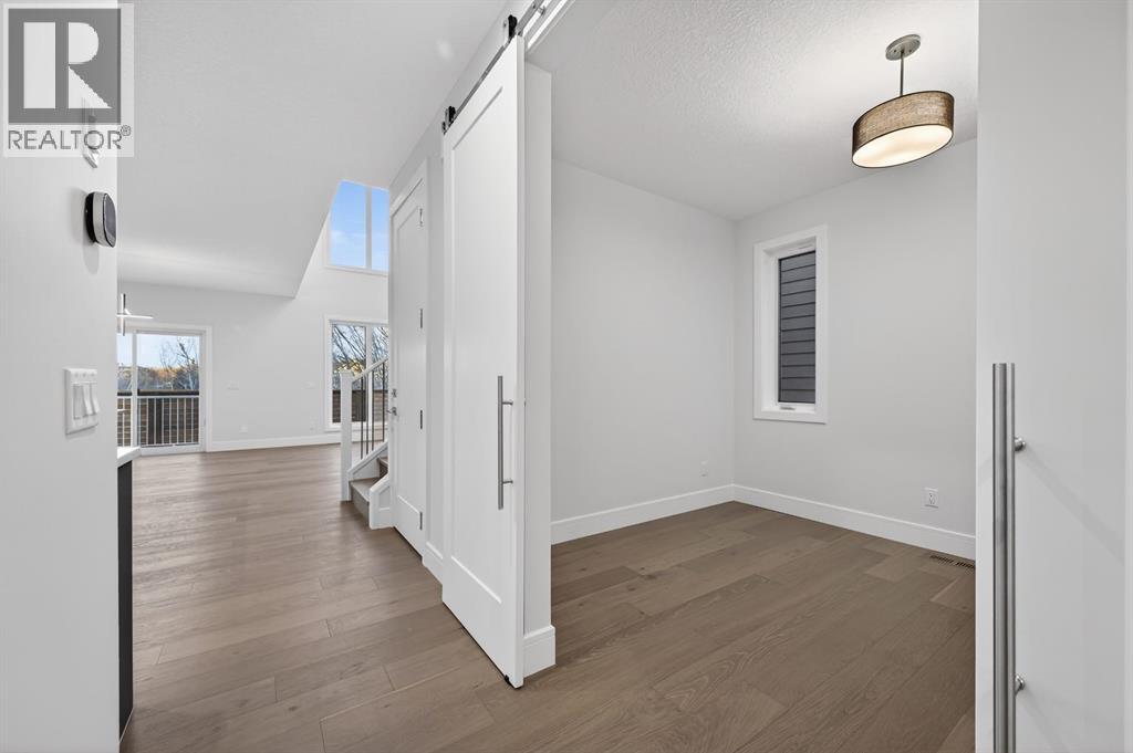 62 Westland Park Sw, Calgary, Alberta  T3H 0W1 - Photo 2 - A2281269