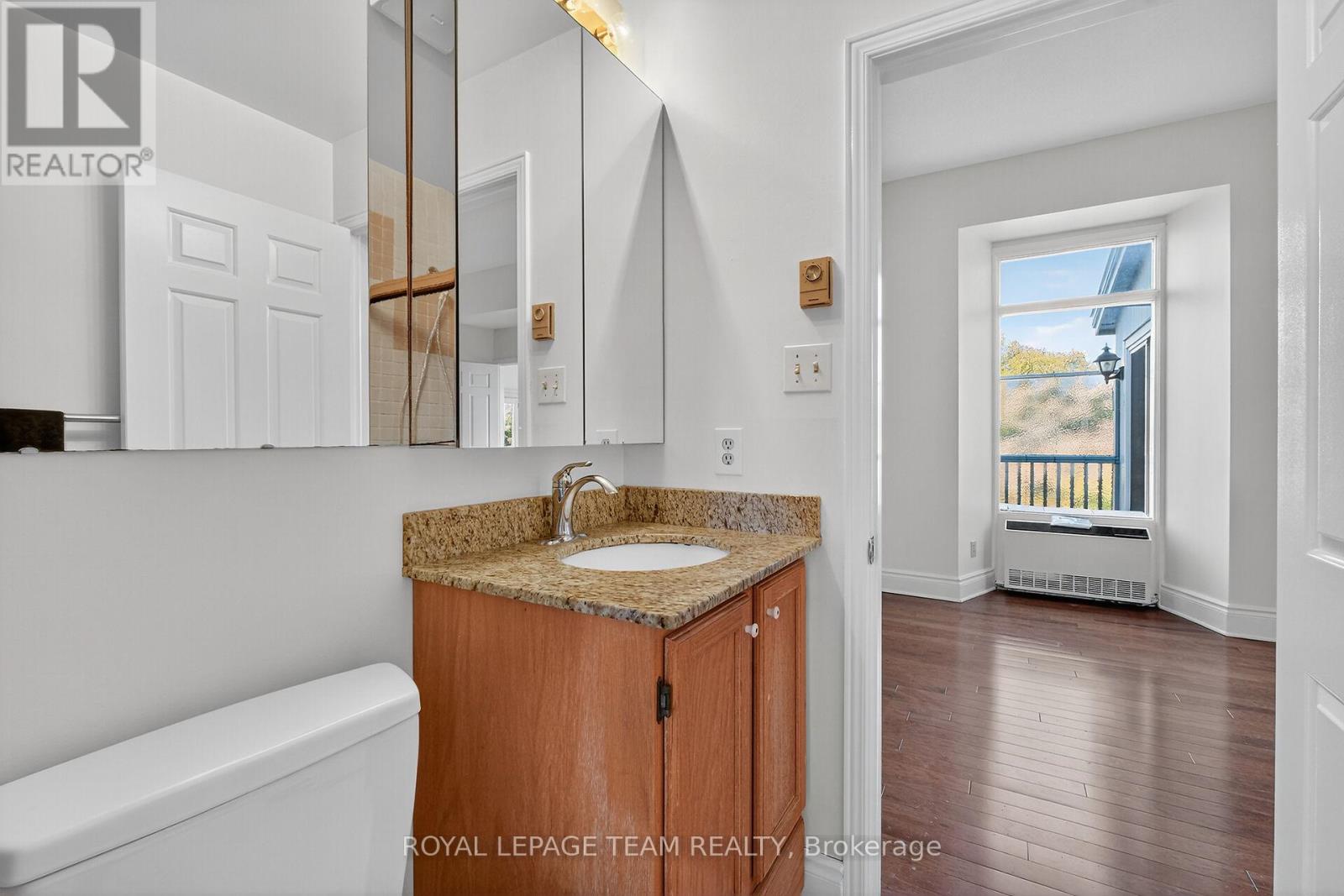 6 - 635 Richmond Road, Ottawa, Ontario  K2A 0G6 - Photo 30 - X12442528