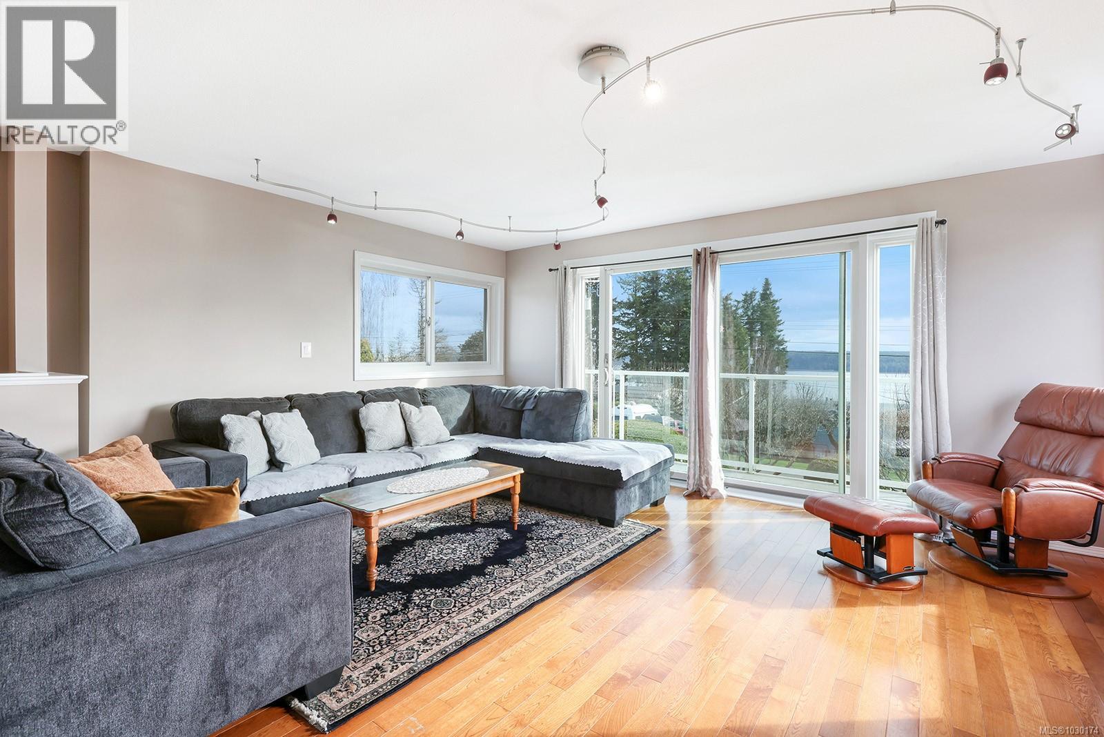 724 Galerno Rd, Campbell River, British Columbia  V9W 5J3 - Photo 6 - 1030174